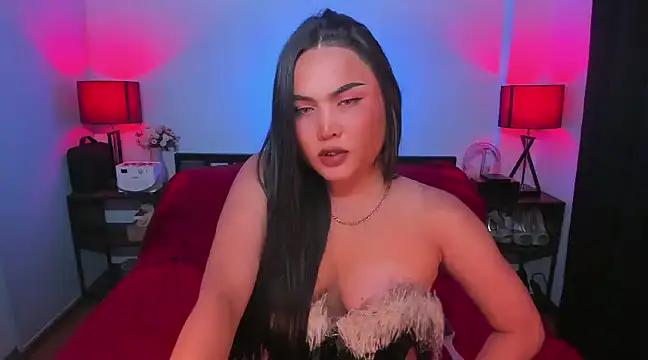 Snapshot of Jh3na chatting on 12.24.24 Jh3na online show from 12.24.24