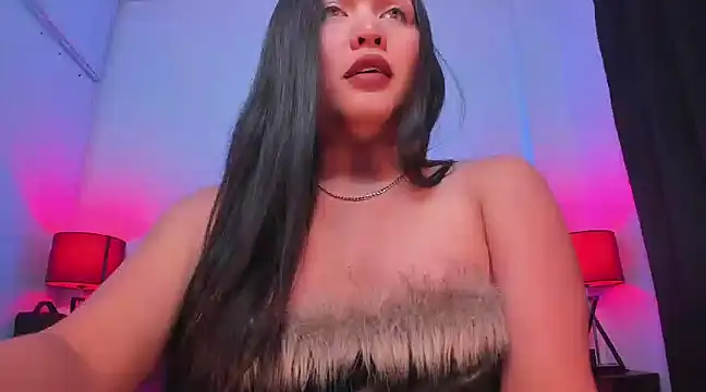 Snapshot of Jh3na chatting on 12.31.24 Jh3na online show from 12.31.24