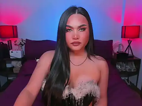 Snapshot of Jh3na chatting on 01.05.25 Jh3na online show from 01.05.25