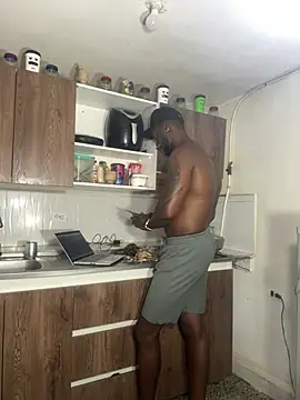 Snapshot of blackdrey18 chatting on 01.16.25 blackdrey18 online show from 01.16.25