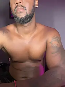 Snapshot of blackdrey18 chatting on 01.21.25 blackdrey18 online show from 01.21.25