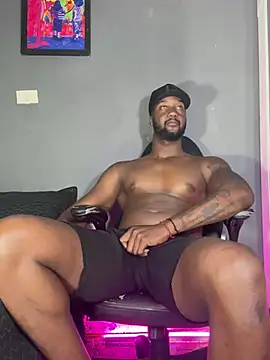 Snapshot of blackdrey18 chatting on 01.28.25 blackdrey18 online show from 01.28.25