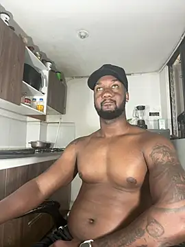 Snapshot of blackdrey18 chatting on 02.05.25 blackdrey18 online show from 02.05.25