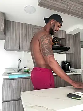 Snapshot of blackdrey18 chatting on 03.18.25 blackdrey18 online show from 03.18.25