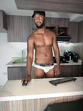 Snapshot of blackdrey18 chatting on 09.23.25 blackdrey18 online show from 09.23.25