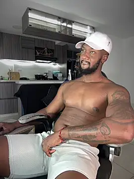 Snapshot of blackdrey18 chatting on 09.26.25 blackdrey18 online show from 09.26.25