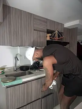 Snapshot of blackdrey18 chatting on 10.07.25 blackdrey18 online show from 10.07.25