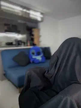 Snapshot of blackdrey18 chatting on 10.11.25 blackdrey18 online show from 10.11.25