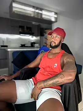 Snapshot of blackdrey18 chatting on 10.13.25 blackdrey18 online show from 10.13.25