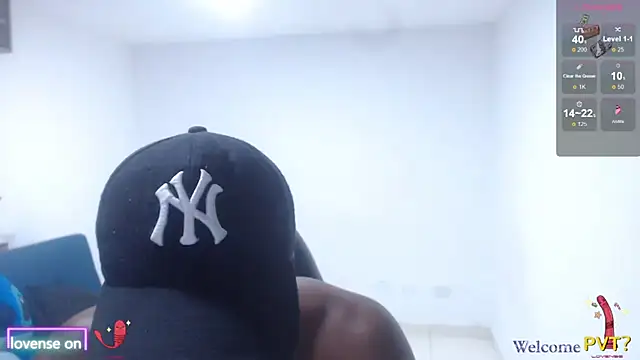 Snapshot of blackdrey18 chatting on 10.15.25 blackdrey18 online show from 10.15.25