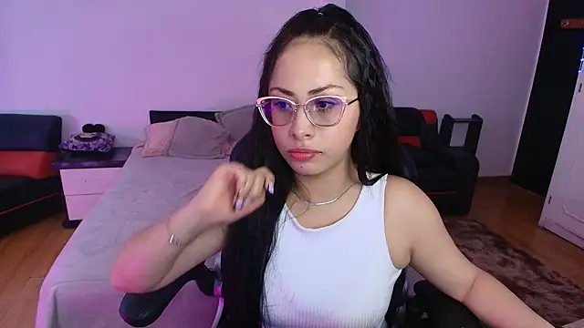 yesie hot online show from 02.14.26