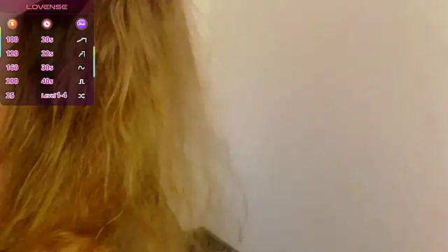Snapshot of PetersEmily chatting on 05.16.26 PetersEmily online show from 05.16.26