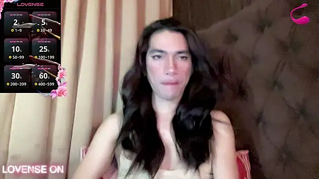 Snapshot of QUEEN_LILITH chatting on 06.18.26 QUEEN LILITH online show from 06.18.26