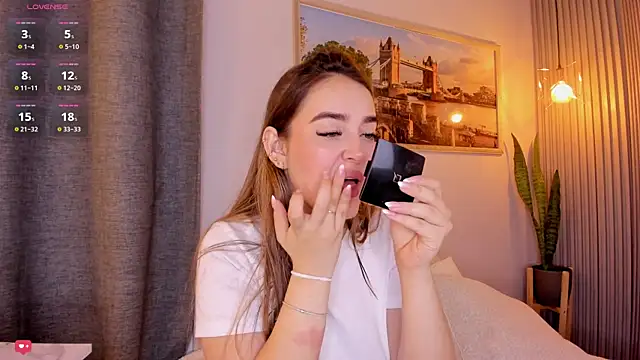 Assh lee  online show from 01.25.25