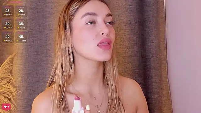 Assh lee  online show from 09.10.25