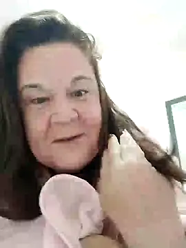 Yaya Mineira online show from 01.15.25