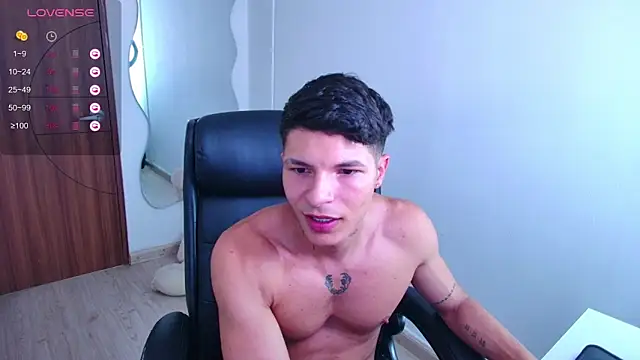 Snapshot of harrisoncuper chatting on 03.15.26 harrisoncuper online show from 03.15.26