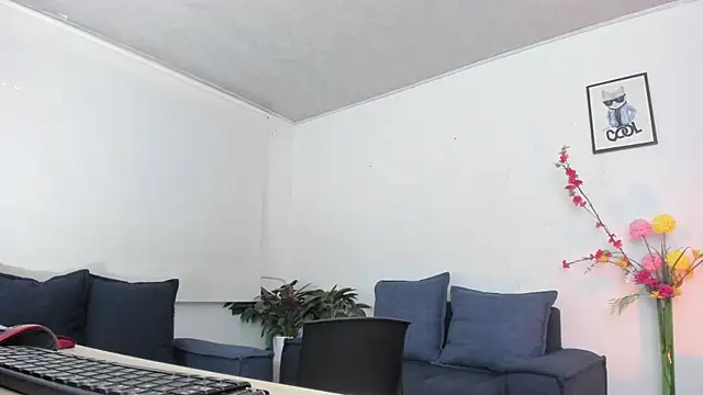 Snapshot of alicia_rouusel chatting on 10.22.25 alicia rouusel online show from 10.22.25