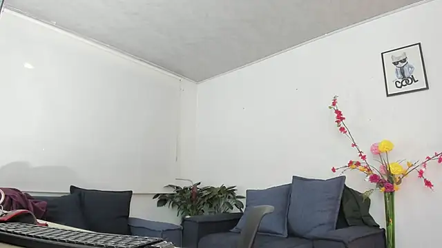 Snapshot of alicia_rouusel chatting on 11.05.25 alicia rouusel online show from 11.05.25