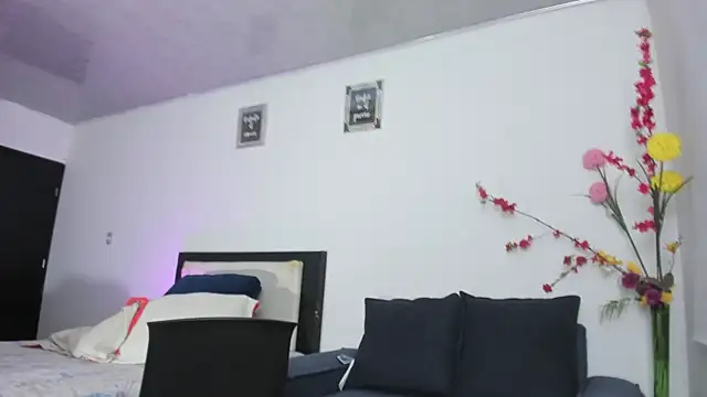 alicia rouusel online show from 12.03.25