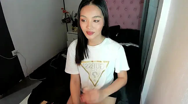 Snapshot of Arkangelxx chatting on 02.19.25 Arkangelxx online show from 02.19.25