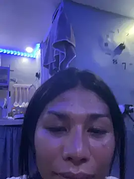 MaxxineMorenaTs online show from 12.15.24