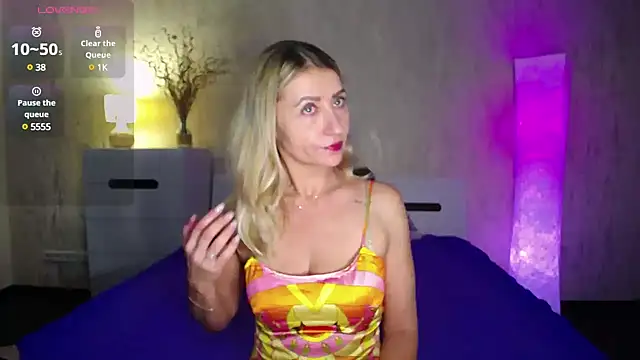 ZoeGrant online show from 12.21.24