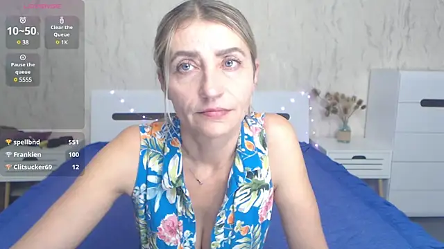 ZoeGrant online show from 12.24.24