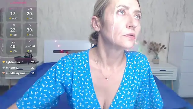 ZoeGrant online show from 01.01.25