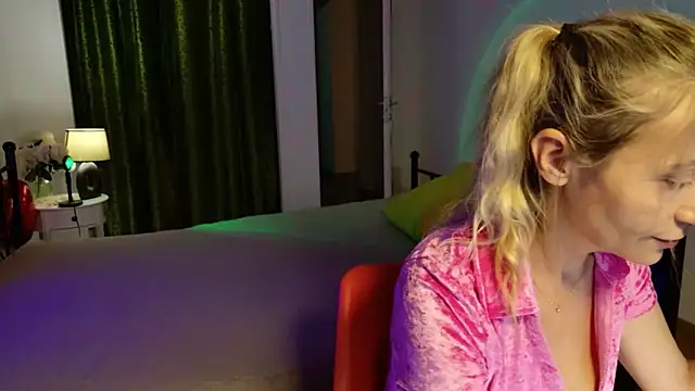ZoeGrant online show from 05.14.26