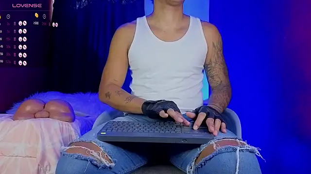 TomLover 12 online show from 10.08.25