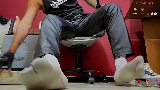 TomLover 12 online show from 10.16.25