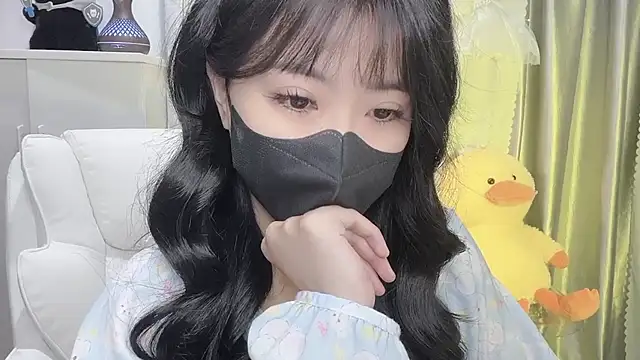 Mya Lee online show from 02.11.25