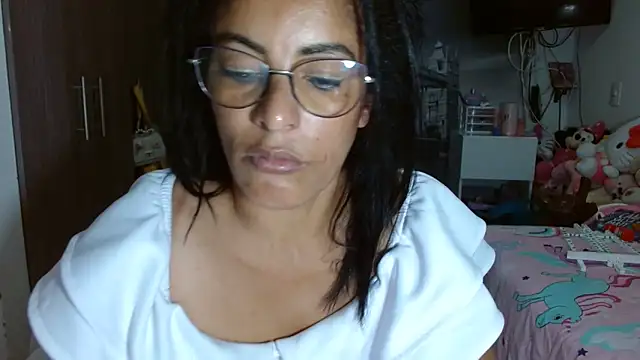 Snapshot of kateleyagrey chatting on 12.06.24 kateleyagrey online show from 12.06.24