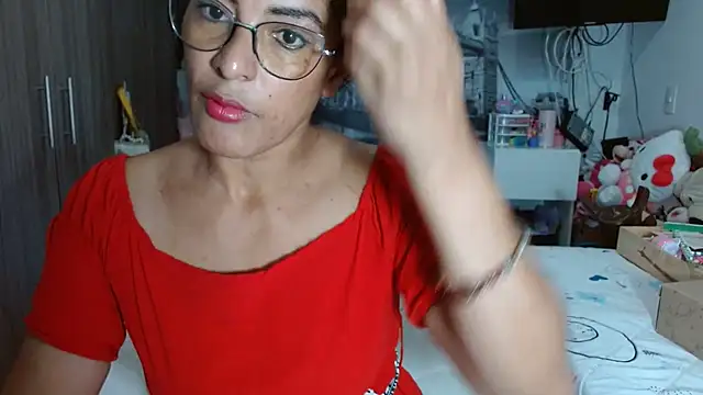 Snapshot of kateleyagrey chatting on 12.06.24 kateleyagrey online show from 12.06.24