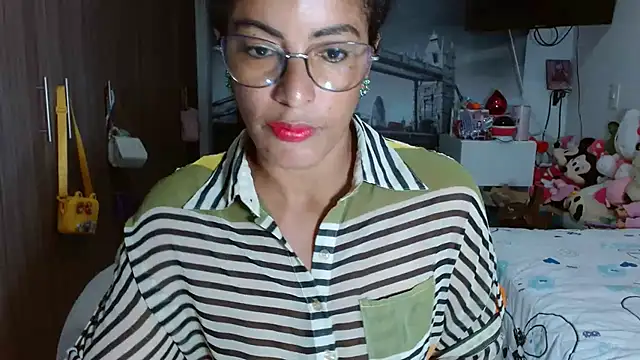 Snapshot of kateleyagrey chatting on 12.11.24 kateleyagrey online show from 12.11.24