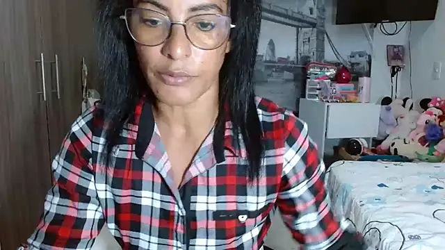 Snapshot of kateleyagrey chatting on 12.13.24 kateleyagrey online show from 12.13.24