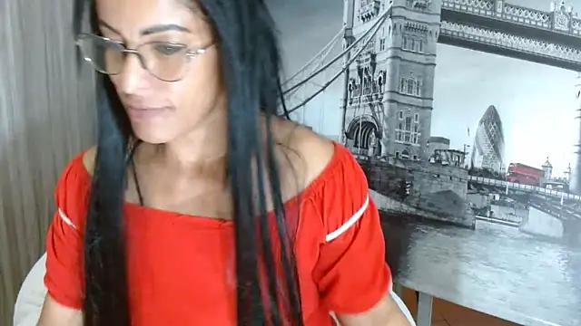 Snapshot of kateleyagrey chatting on 12.28.24 kateleyagrey online show from 12.28.24