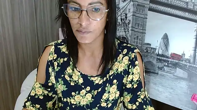 Snapshot of kateleyagrey chatting on 01.03.25 kateleyagrey online show from 01.03.25