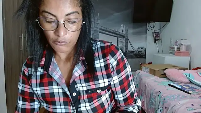 Snapshot of kateleyagrey chatting on 01.18.25 kateleyagrey online show from 01.18.25