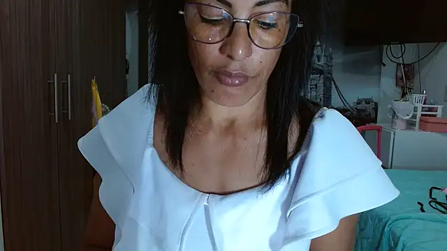 Snapshot of kateleyagrey chatting on 01.23.25 kateleyagrey online show from 01.23.25