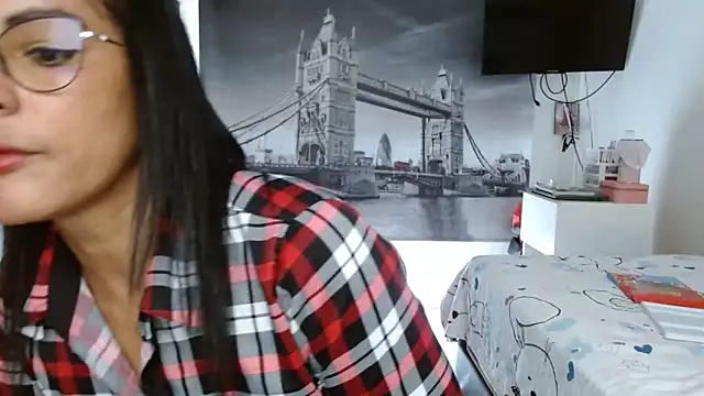 Snapshot of kateleyagrey chatting on 01.28.25 kateleyagrey online show from 01.28.25