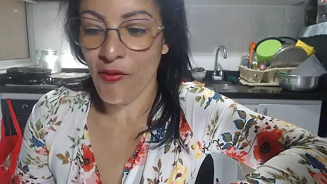 Snapshot of kateleyagrey chatting on 09.12.25 kateleyagrey online show from 09.12.25