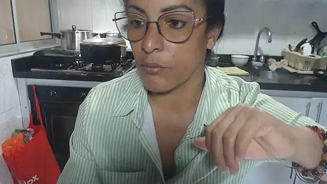 Snapshot of kateleyagrey chatting on 11.01.25 kateleyagrey online show from 11.01.25