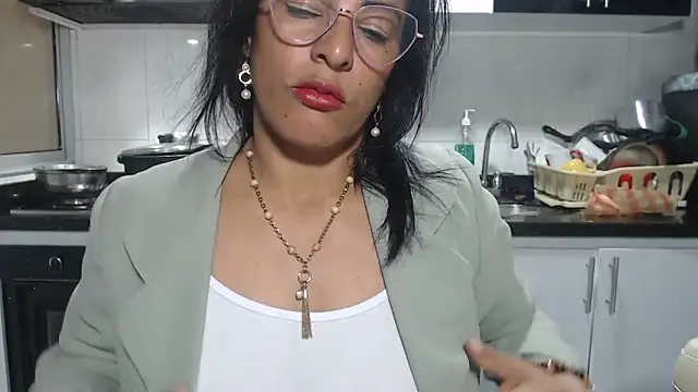 kateleyagrey online show from 04.18.26