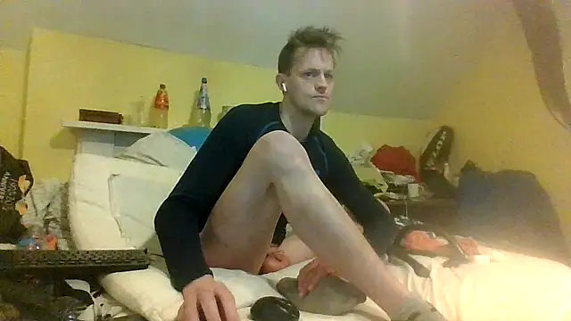 londonfuckwhore1 online show from 12.18.24