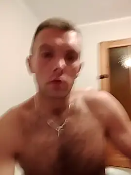 Snapshot of liderek83 chatting on 09.18.25 liderek83 online show from 09.18.25