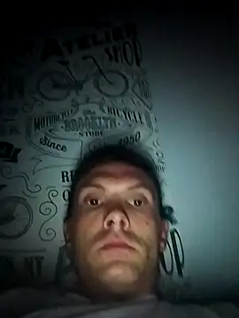 Snapshot of liderek83 chatting on 11.04.25 liderek83 online show from 11.04.25