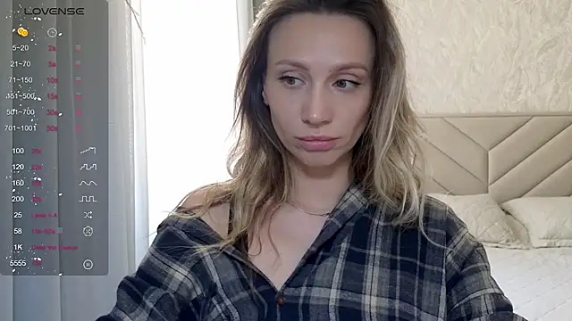 Alice Wonders online show from 04.01.26