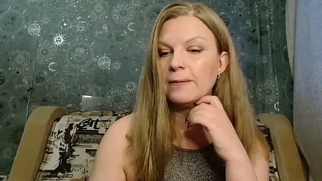 Snapshot of BlondeFox chatting on 02.16.26 BlondeFox online show from 02.16.26